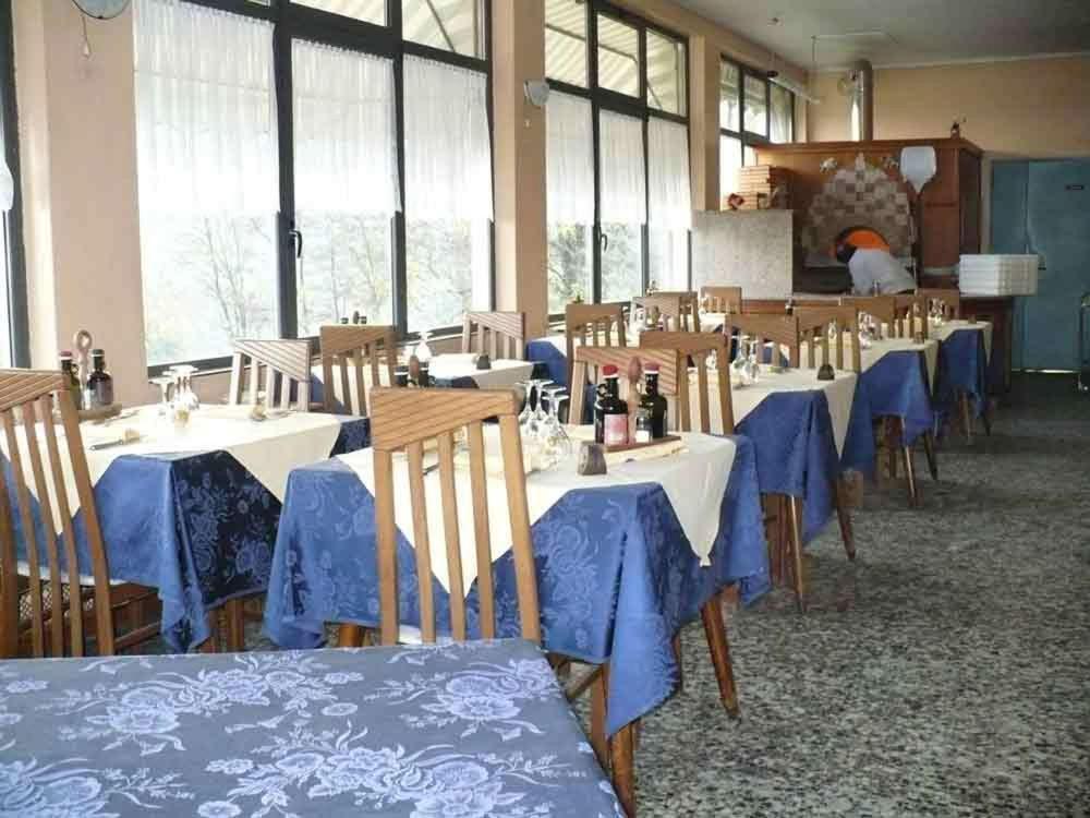 Hotel Olivi Сало Екстер'єр фото