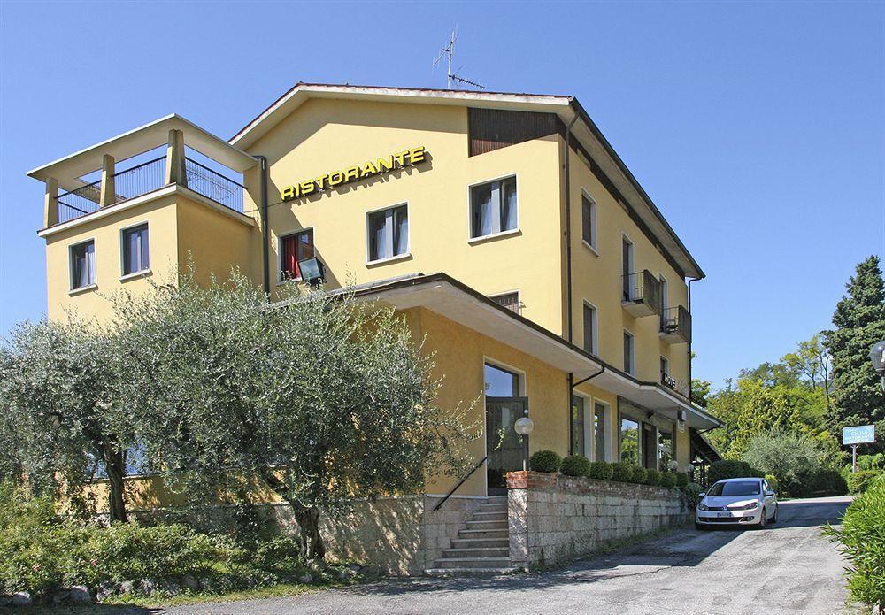 Hotel Olivi Сало Екстер'єр фото