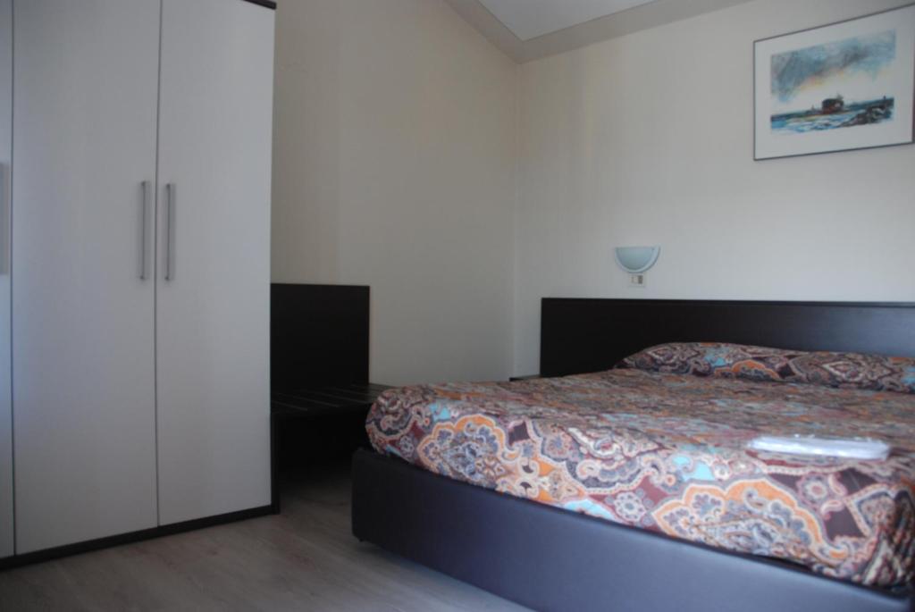 Hotel Olivi Сало Екстер'єр фото
