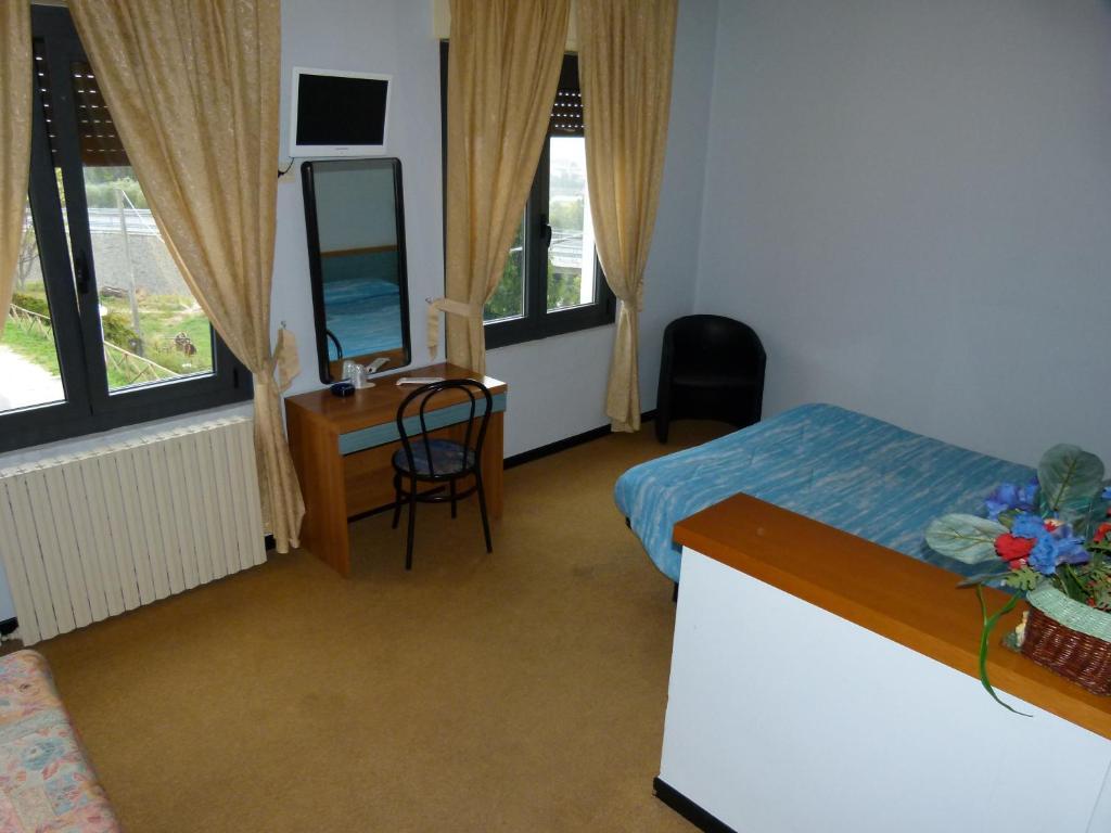 Hotel Olivi Сало Екстер'єр фото