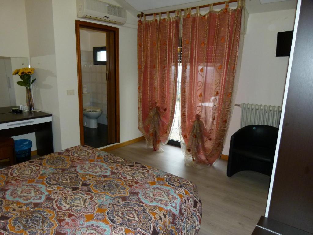 Hotel Olivi Сало Екстер'єр фото